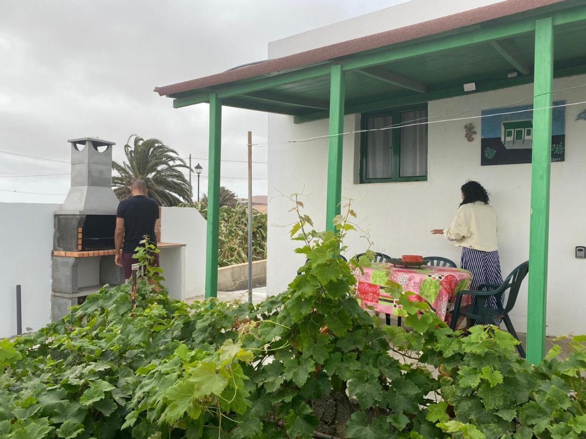 Casa Antonia Reyes, A La Sombra De Famara Apartment Munique Luaran gambar