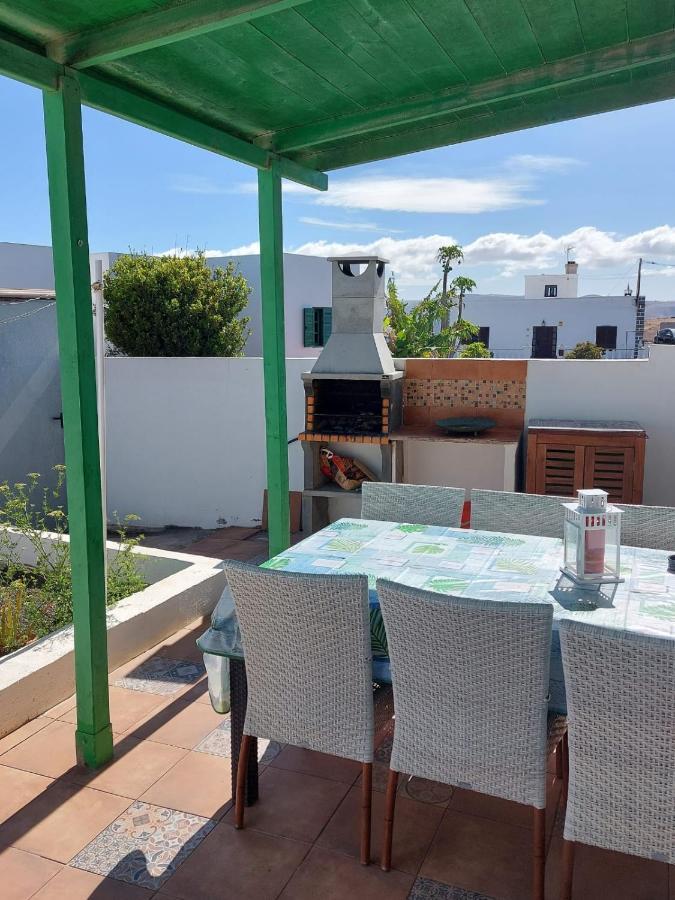 Casa Antonia Reyes, A La Sombra De Famara Apartment Munique Luaran gambar