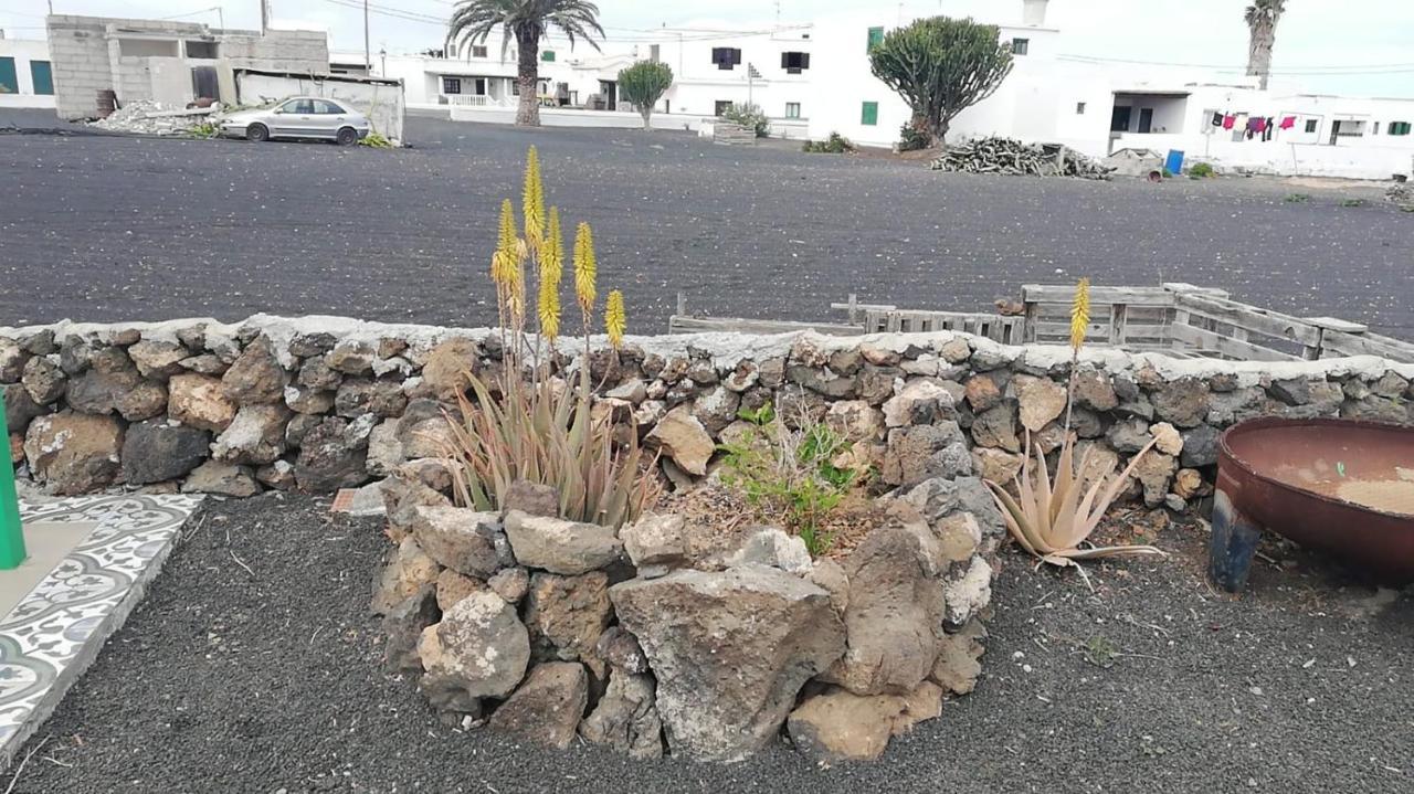 Casa Antonia Reyes, A La Sombra De Famara Apartment Munique Luaran gambar